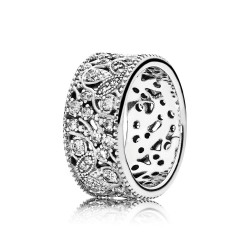Pandora Shimmering Leaves Ring Pandora Shimmering Leaves Ring