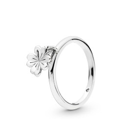 Pandora Dangling Clover Ring