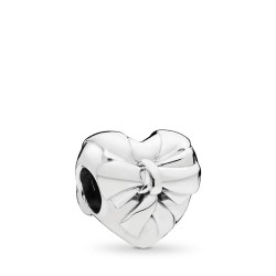 Pandora Brilliant Heart Bow Charm Pandora Brilliant Heart Bow Charm