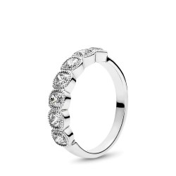 Pandora Alluring Cushion Ring