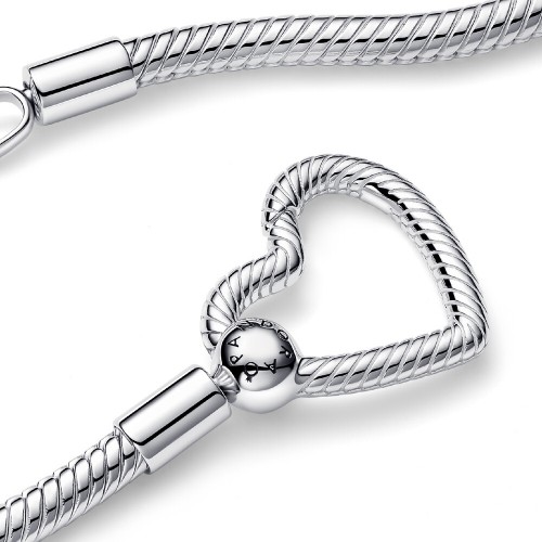 Pandora Heart Closure Snake Chain Necklace Pandora Heart Closure Snake Chain Necklace