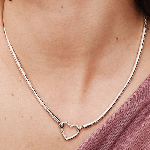 Pandora Heart Closure Snake Chain Necklace Pandora Heart Closure Snake Chain Necklace